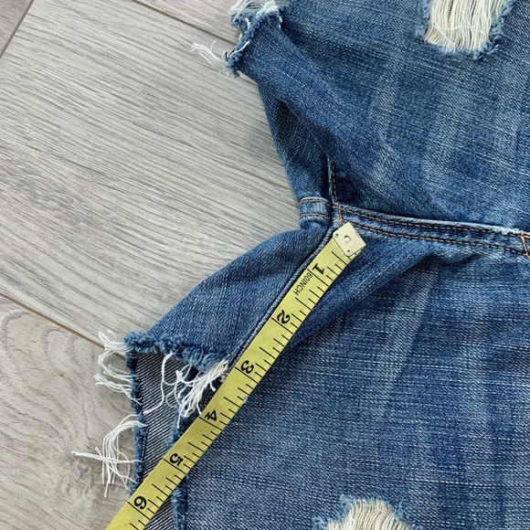 Current Elliott The Boyfriend Raw Hem Jean Shorts - Picture 11 of 12